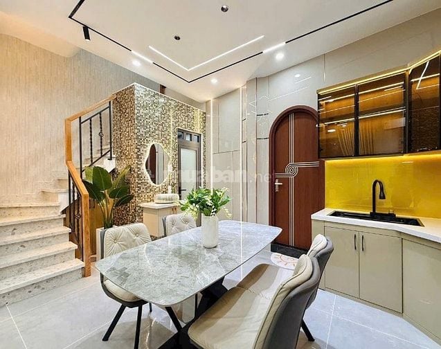 Nhà đẹp 1trệt 1lầu cần bán gấp giá 1tỷ860 – Ngô Quyền,Quận5 - Sổ riêng