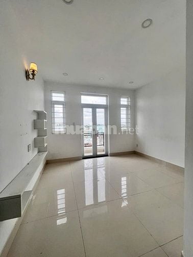 Nhà chính chủ. Sổ hồng riêng. Thạnh Xuân 22. (1Tr. 3L)