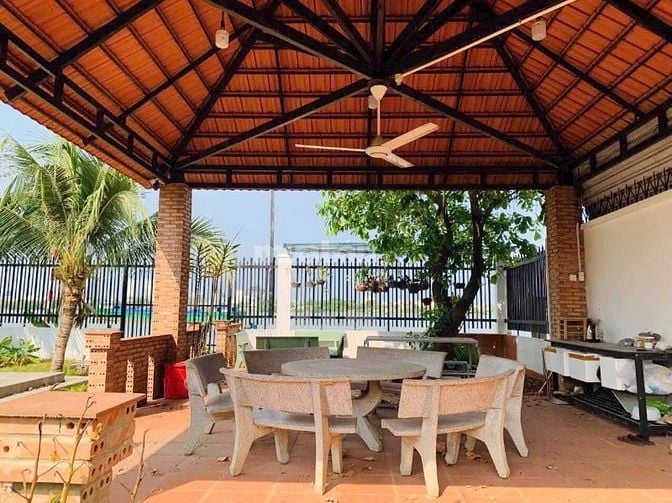 Cho thuê nhà vườn 500m2 p. Bửu Hòa, đầy đủ nội thất