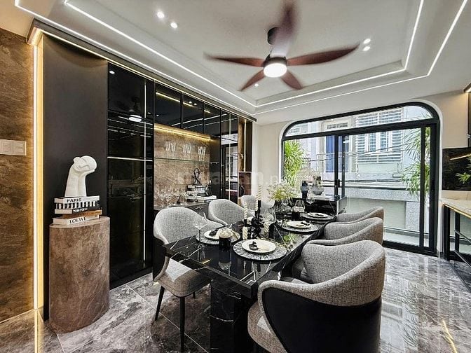 Giảm sâu giá chỉ còn 2tỷ230-Nhà đẹp Lạc Long Quân,Tân Bình - Hẻm rộng