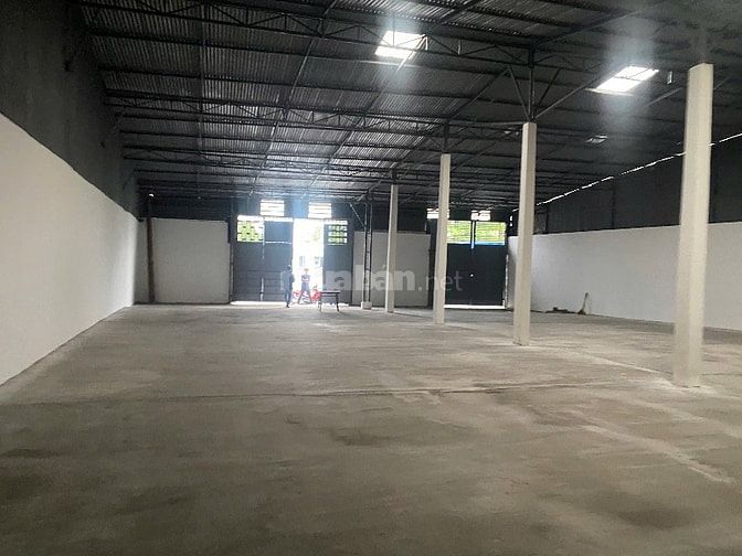 Cho thuê kho xưởng mặt bằng 500m2 Nguyễn Duy Trinh, Phú Hữu, Quận 9