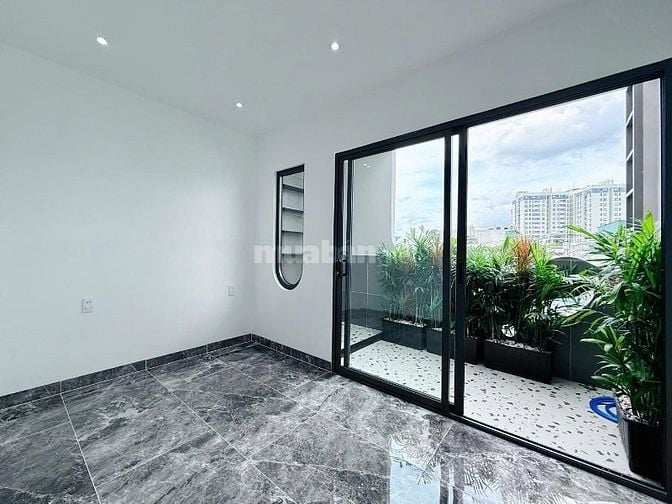 Giảm sâu giá chỉ còn 2tỷ230-Nhà đẹp Lạc Long Quân,Tân Bình - Hẻm rộng