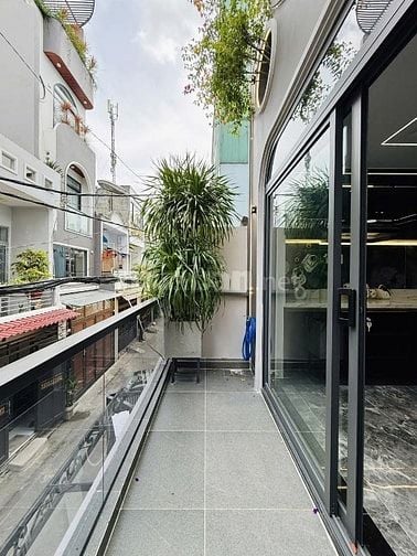 Giảm sâu giá chỉ còn 2tỷ230-Nhà đẹp Lạc Long Quân,Tân Bình - Hẻm rộng