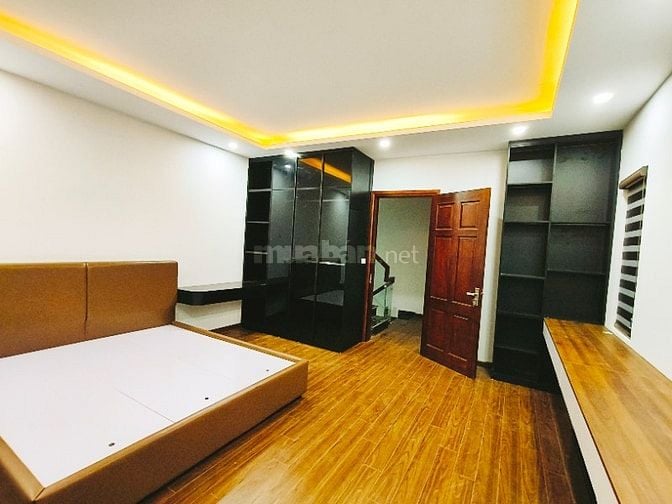 Nhà Hồ Tùng Mậu 2 mặt ngõ 43m xây 5 tầng full nội thất  giá 8,35 tỷ
