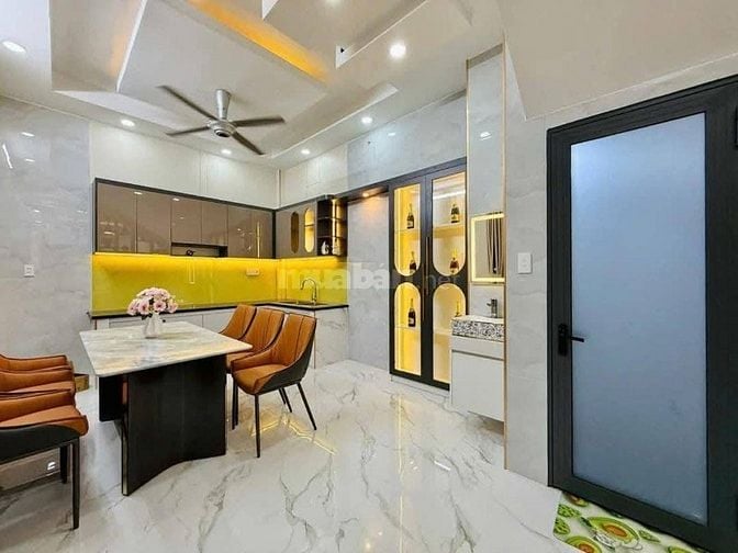 Nhà 5t Hà Đông nhỉnh 6 tỷ, rất gần ô tô, chủ thân thiện và thiện chí.