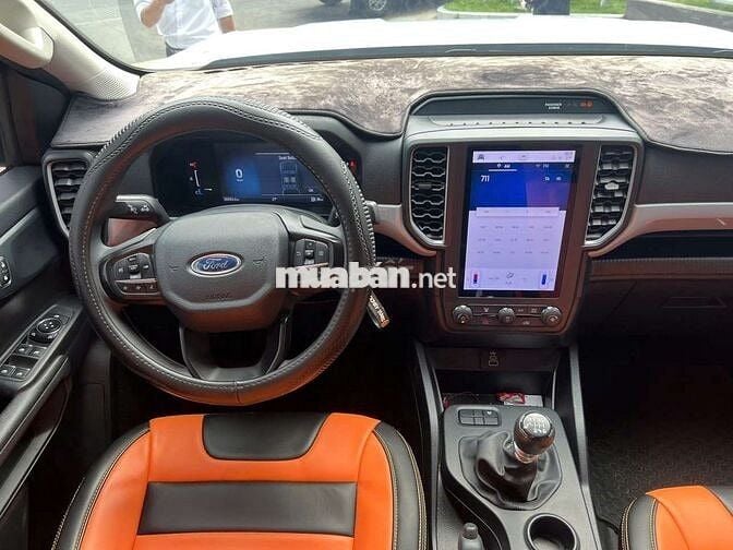 Tân Thuận Ford - 2023 XLS 2.0L 4x2 MT - 20000 km