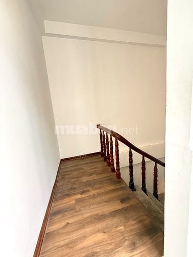 Nhỉnh 9tỷ hộ khẩu Lê Văn Lương 35m2*5T,10m oto tránh,KD,4PN,ở sướng