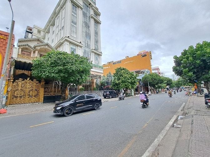 Bán Biệt Thự Mặt Tiền Đường Tân Sơn Nhì, P. Tân Sơn Nhì, Quận Tân Phú