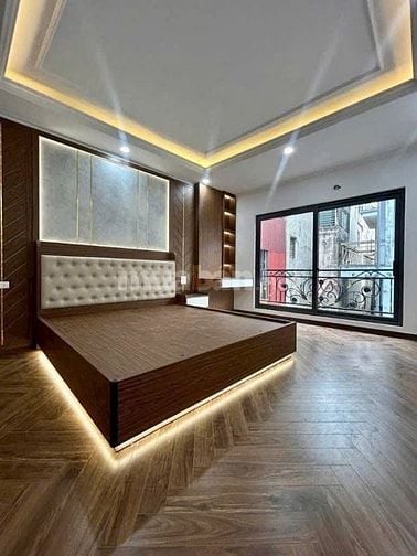 6 Tầng thang máy ngõ 68 cầu giấy 45m2 MT 4 m . 12,5 Tỷ
