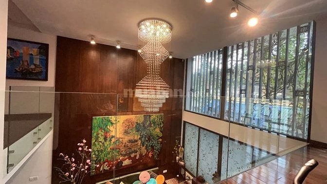 Nhà đẹp trung tâm Hai Bà Trưng, oto vào nhà, ở tuyệt vời,95m, 28 tỷ