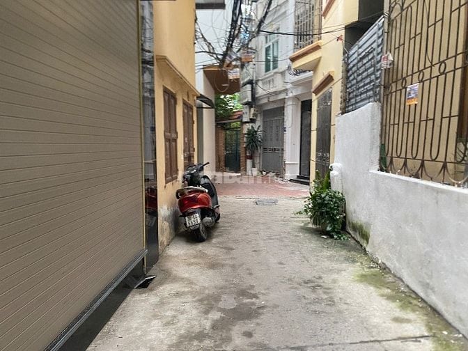 5,8 tỷ - Nhà Định Công Thượng 42m2 - 5PN - 2 thoáng - Ô tô đỗ cửa 