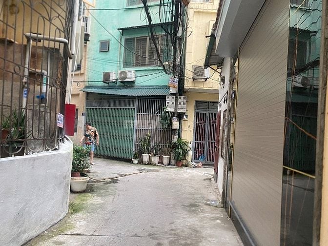 5,8 tỷ - Nhà Định Công Thượng 42m2 - 5PN - 2 thoáng - Ô tô đỗ cửa 