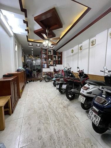 Ô TÔ TRÁNH VÀO NHÀ 63M, 4,5 TẦNG THANG MÁY,CÁCH PHỐ 10M.