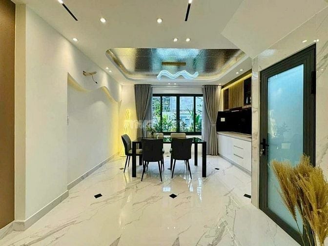 Chỉ 2,6 tỷ. Nhà 47m2 Kỳ Đồng xây 5 tầng, hẻm 5m thoáng. Sổ hồng sẵn