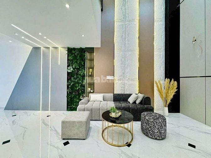 Chỉ 2,6 tỷ. Nhà 47m2 Kỳ Đồng xây 5 tầng, hẻm 5m thoáng. Sổ hồng sẵn