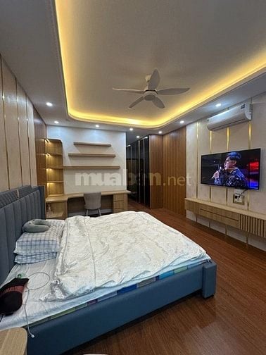 NHÀ THANG MÁY 7 TẦNG NGỌC THUỴ. FULL NỘI THẤT. GẦN PHỐ CỔ. 12.3 TỶ