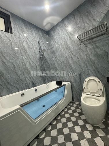 NHÀ THANG MÁY 7 TẦNG NGỌC THUỴ. FULL NỘI THẤT. GẦN PHỐ CỔ. 12.3 TỶ