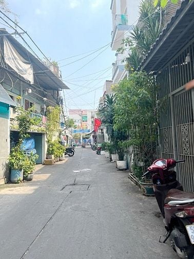 Nhà cấp 4 (4*18m/nở hậu) HXH sát đường Âu Dương Lân P3Q8