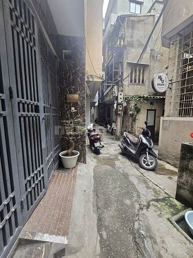 BÁN NHÀ - ĐỐNG ĐA - 70M RA PHỐ - DT 27M2 X 3 TẦNG - GIÁ HƠN 6 TỶ 