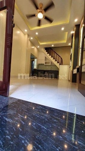 BÁN NHÀ - ĐỐNG ĐA - 70M RA PHỐ - DT 27M2 X 3 TẦNG - GIÁ HƠN 6 TỶ 