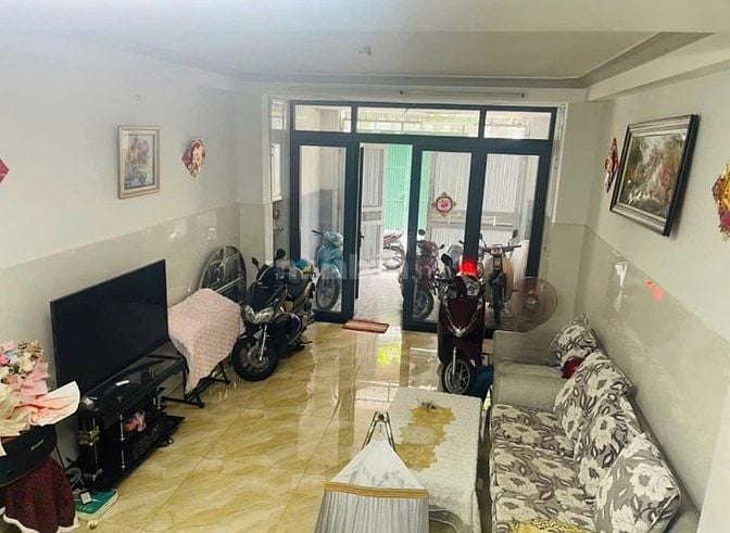 Nhà Nguyễn Văn Công 76m2 ngang 4m 4 lầu gần BV 175 9.89 tỷ