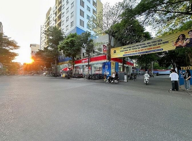 Nhà Nguyễn Văn Công 76m2 ngang 4m 4 lầu gần BV 175 9.89 tỷ