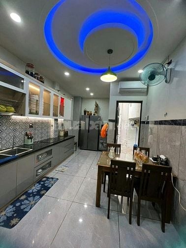 Chính chủ bán gấp nhà 4lau,4.8x10m,Nguyên Hồng,Bình Thạnh,5PN,hơn 7ty