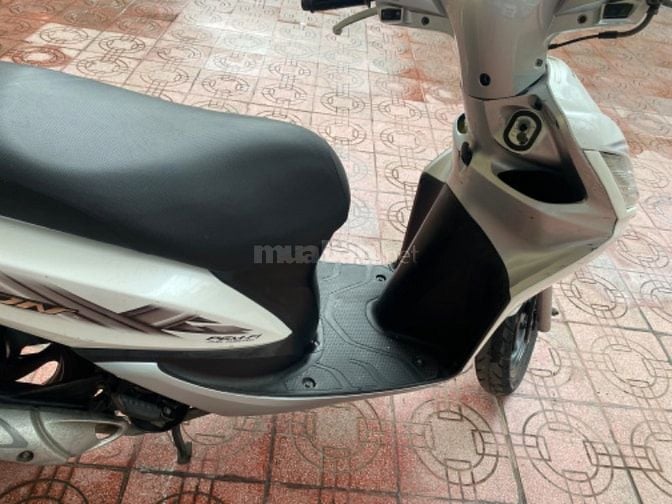 bán xe vision màu trắng sx năm 2011 chính chủ , xe đẹp  ít sử dụng 