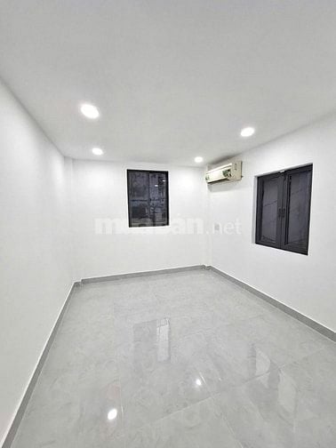 NHÀ MỚI VÀO Ở NGAY - 3 TẦNG 18M2 - SỔ NỞ HẬU TÀI LỘC