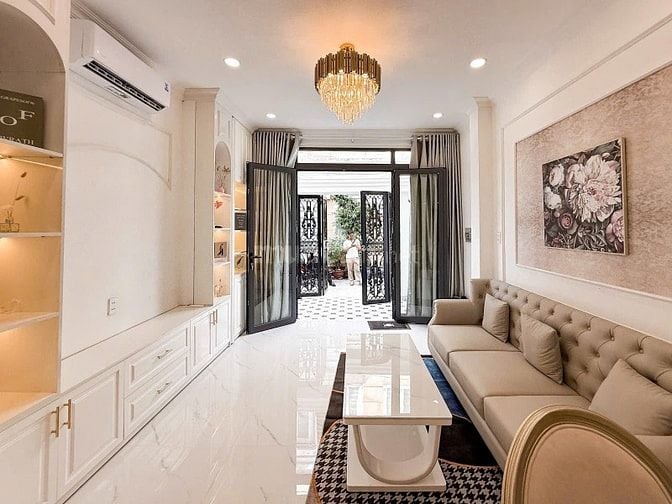 Giáp Q1,Hẻm Vũ Tùng,Nhà Mới,2 Tầng,3PN,Gần Chợ,Bệnh Viện,Trường Học 