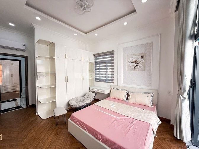 Giáp Q1,Hẻm Vũ Tùng,Nhà Mới,2 Tầng,3PN,Gần Chợ,Bệnh Viện,Trường Học 