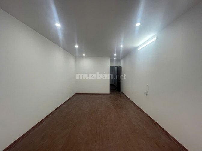Nhà riêng ngõ phố Tân Mai gần trường cấp 3 Trương Định. DT 50m2x5t giá