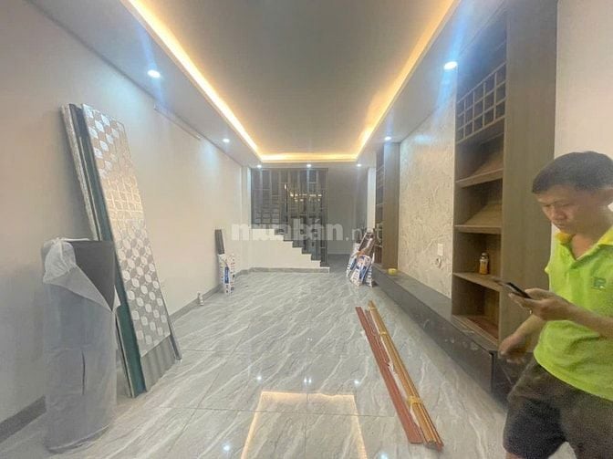 Nhà riêng ngõ phố Tân Mai gần trường cấp 3 Trương Định. DT 50m2x5t giá