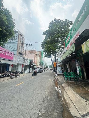 Bán Nhà MTKD Ngay Chợ Tân hương 4 *22