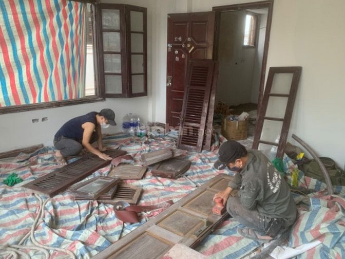 Cần tuyển thợ sơn pu và thợ phụ làm tại Hà Nội