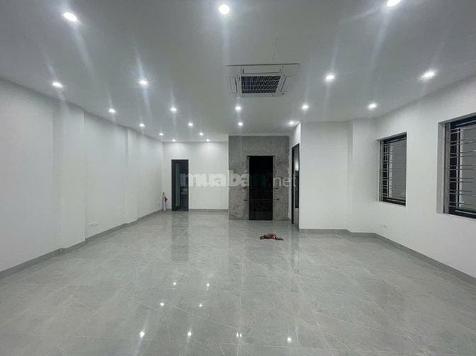 Nhà mới tinh phố tân mai kdt đền lừ dt80m2x4.5t và 30m2 sân giá 35tr