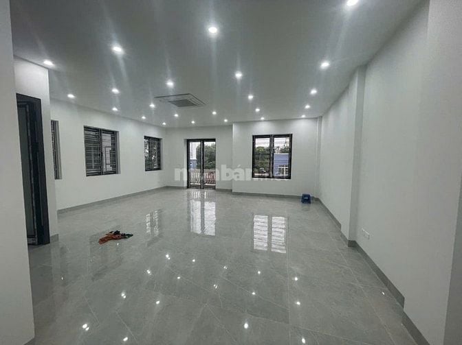 Nhà mới tinh phố tân mai kdt đền lừ dt80m2x4.5t và 30m2 sân giá 35tr