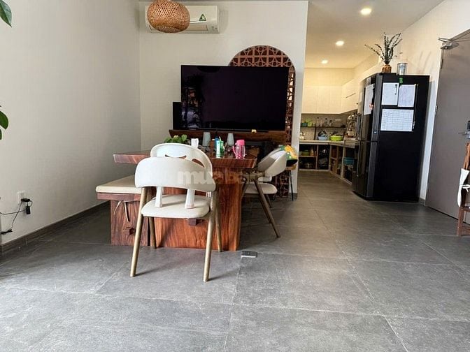 Chủ bán  Bàu cát 2, Giá 2,8 tỷ 2Pn, 2Wc diện tích 65m2  thang máy.