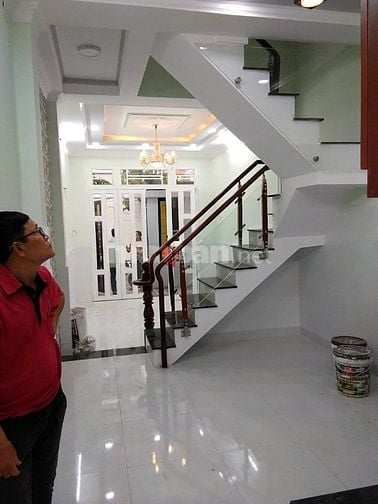 Bán nhà trệt 2 lầu sân thượng, sổ hồng, 80m2 chính chủ tại Nhà Bè.