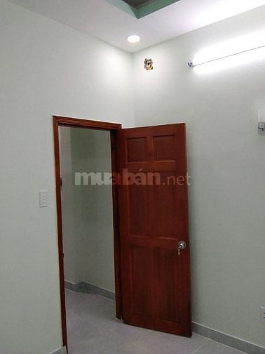 Bán nhà trệt 2 lầu sân thượng, sổ hồng, 80m2 chính chủ tại Nhà Bè.
