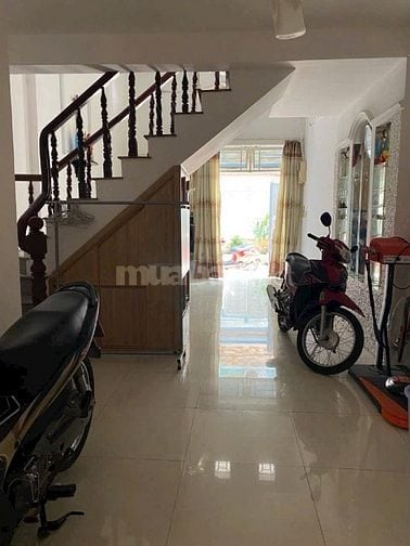 Nhà 2 lầu ngay câu bình triệu giá 5,450 triệu sổ hồng riêng đg oto