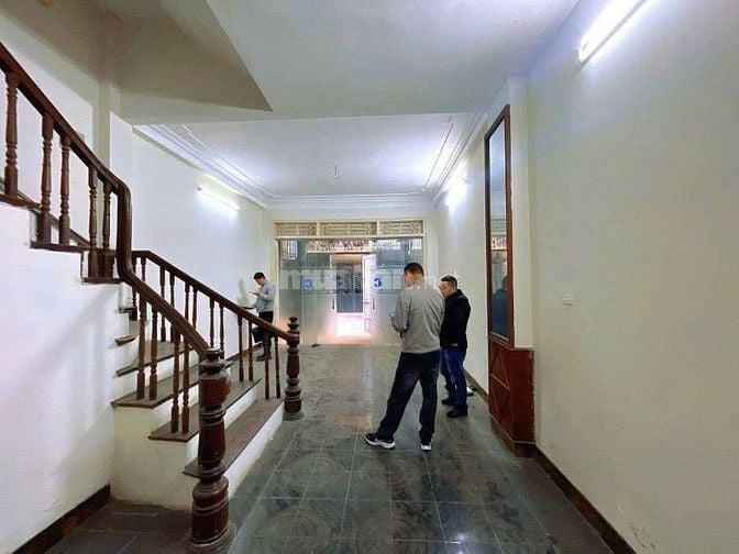 PHÂN LÔ VỈA HÈ,2,3 Ô TÔ TRÁNH ĐỖ,VÀO NHÀ,57M 4 TẦNG.