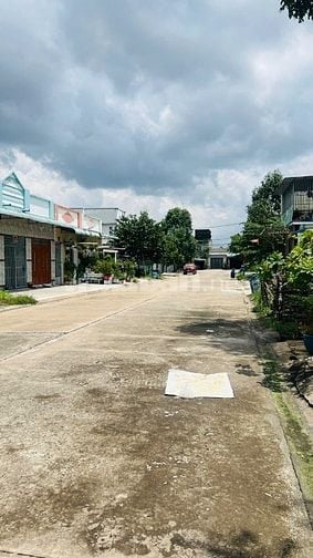 Cần bán căn nhà trọ 300m2 15 phòng thu nhập tháng 15tr nhà trọ sạch sẽ