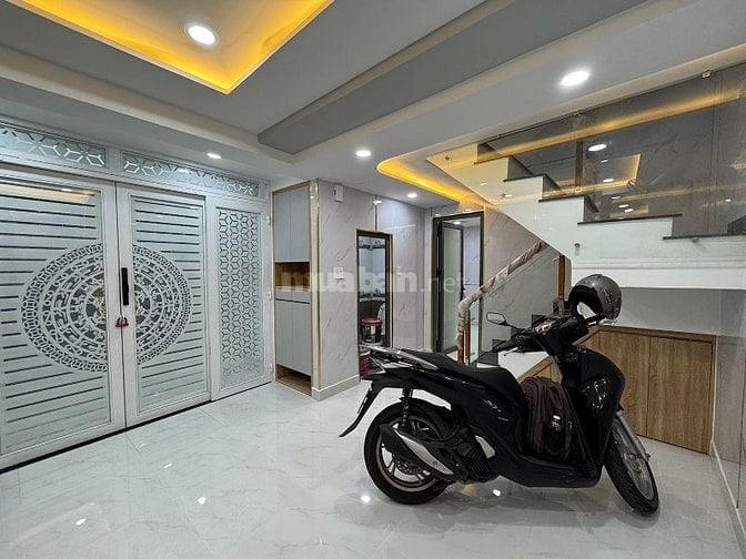 Bthự mini tkế Tân Cổ Điển mặt tiền thụt (sát và liền kế) Đoàn Thị Điểm