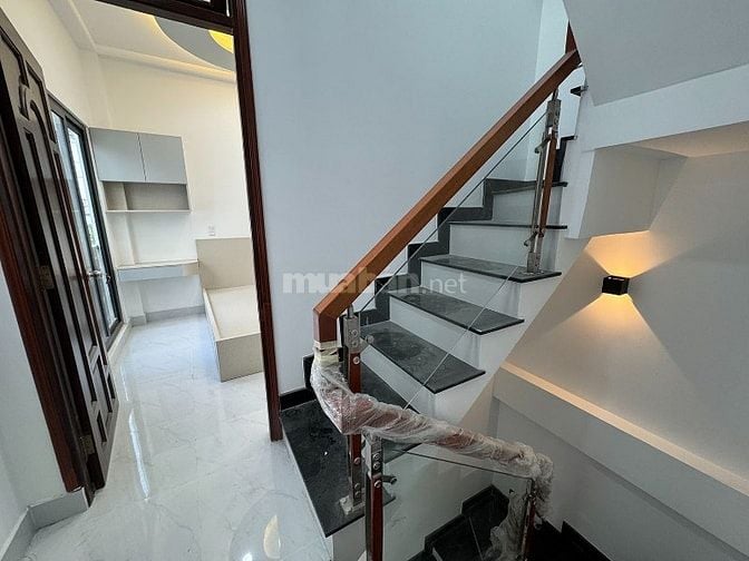 Bthự mini tkế Tân Cổ Điển mặt tiền thụt (sát và liền kế) Đoàn Thị Điểm