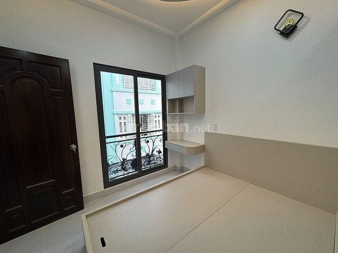 Bthự mini tkế Tân Cổ Điển mặt tiền thụt (sát và liền kế) Đoàn Thị Điểm