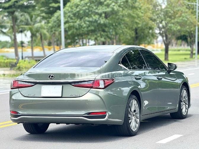 🆕 LEXUS ES250 ( Xanh rêu / nâu ) • Sản xuất : 12.2021  • Odo 44.567km