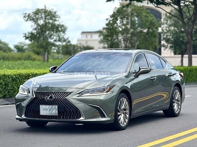 🆕 LEXUS ES250 ( Xanh rêu / nâu ) • Sản xuất : 12.2021  • Odo 44.567km