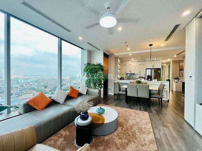 Chính chủ giảm 500tr để bán CH góc 100m2,3PN giá 8 tỷ toà Richland