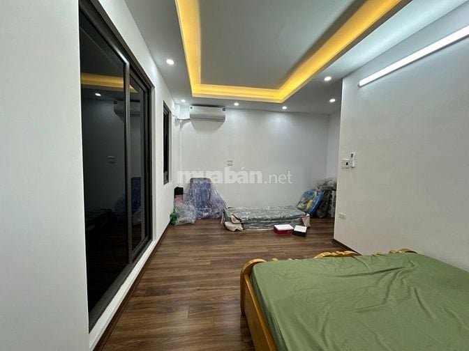 Kim Ngưu bán nhà 5 tầng thang máy 34m2 giá 7,98 tỷ, mặt tiền bề thế